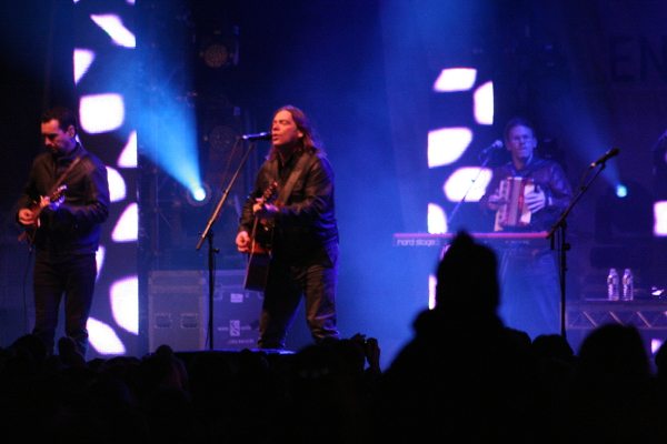 Thousands pack downtown for Alan Doyle