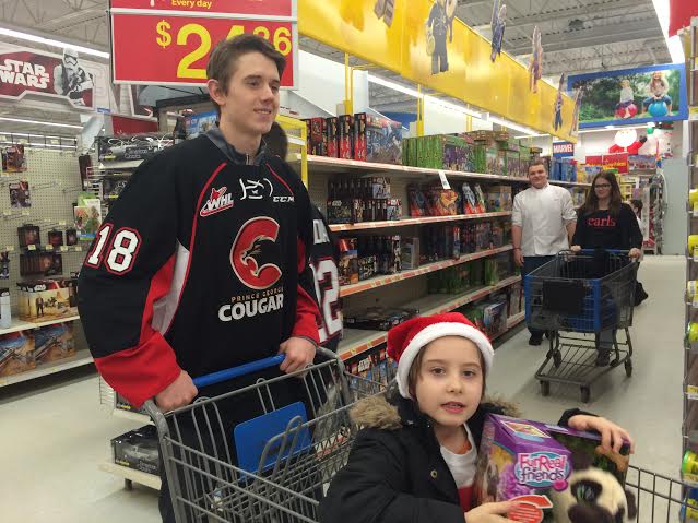 Cougars and Earls give kids a holiday to remember