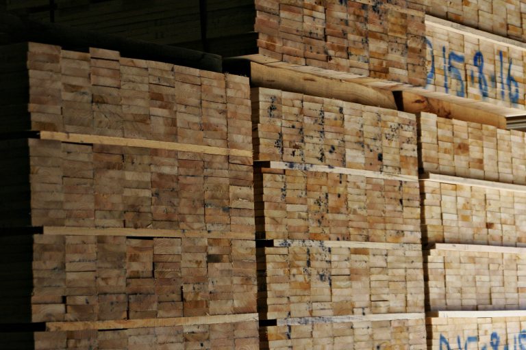 Hopes for negotiated agreement dim as softwood lumber deadline looms