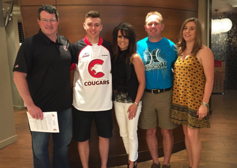 Cougars sign 2017 fourth-rounder Boston Maxwell