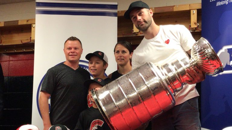 Brett Connolly brings Stanley Cup home to Prince George