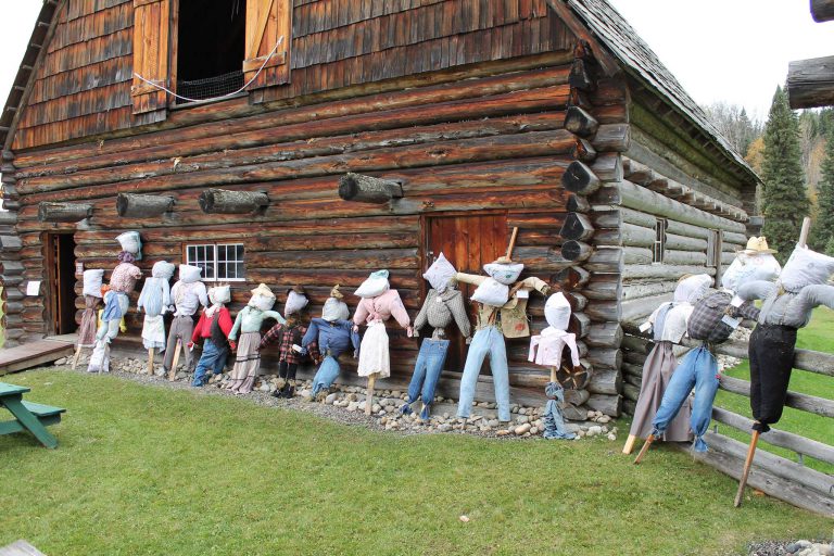 Old fashioned Thanksgiving at Huble Homestead