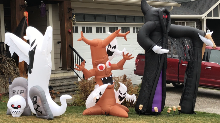 WATCH: Prince George ready for a spook-tacular Halloween!