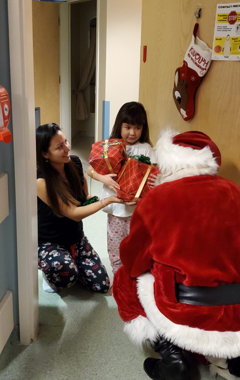 Santa Claus brings some Christmas spirit to UHNBC