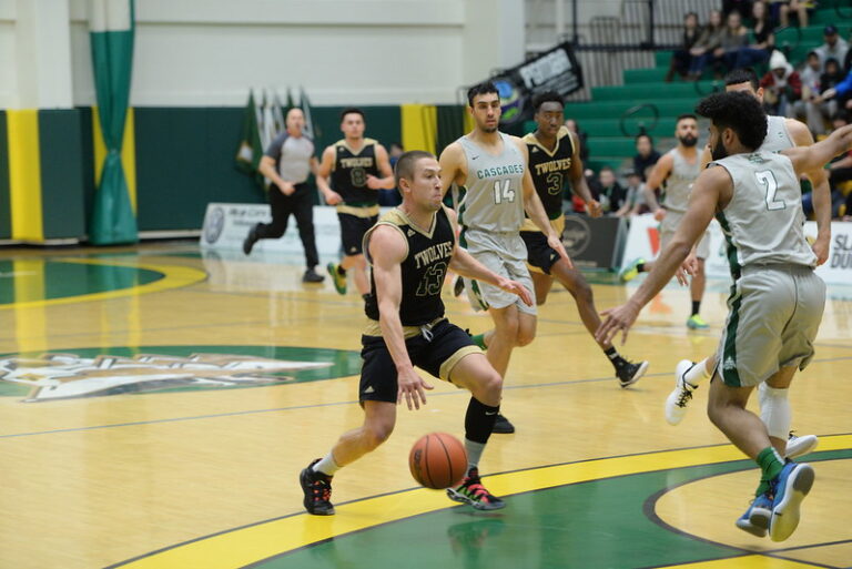 UNBC basketball player running to raise funds for Ukraine