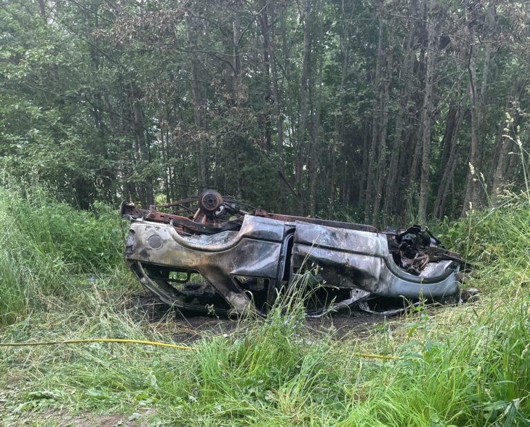 Wildfire avoided after vehicle extinguished near UNBC