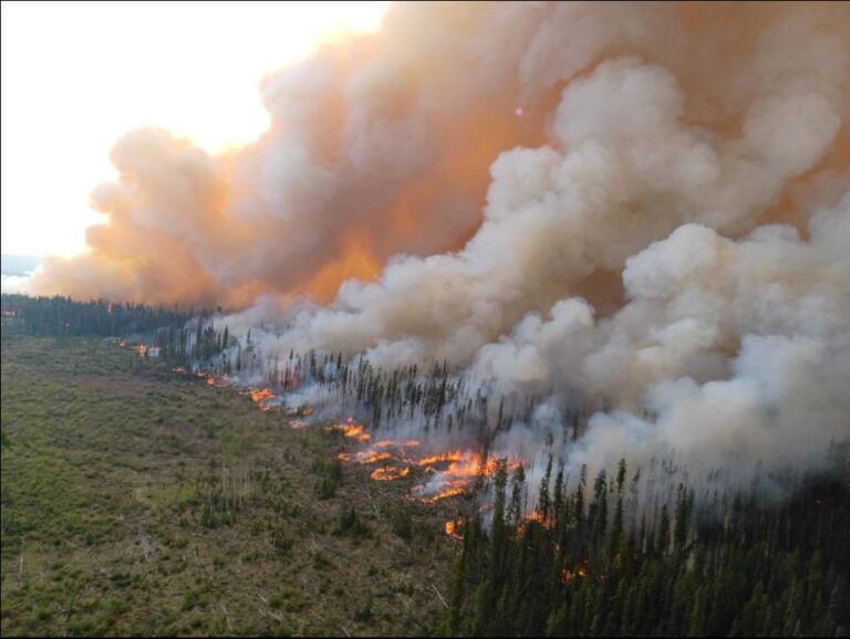 Incoming lightning and high winds a concern for PG Fire Centre