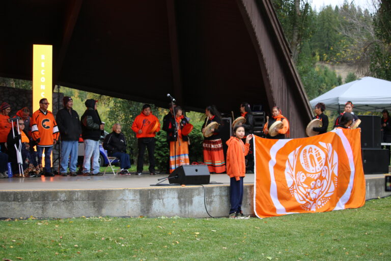 Hundreds gather for National Day for Truth and Reconciliation