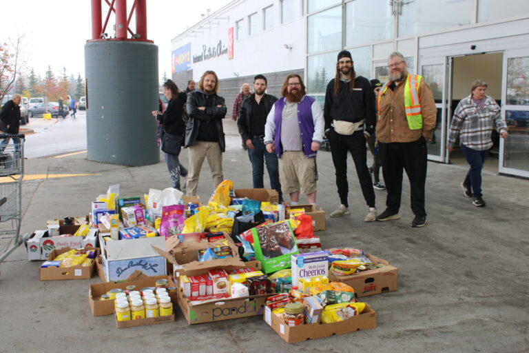 Primetime Wrestling fights hunger with food drive