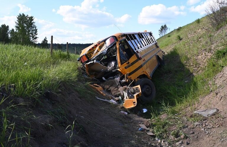 BC Highway Patrol Finds School Bus Crash Was Not Criminal